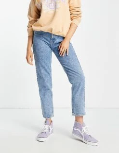 Pull&Bear Basic Mom Jean In Medium Blue For Women