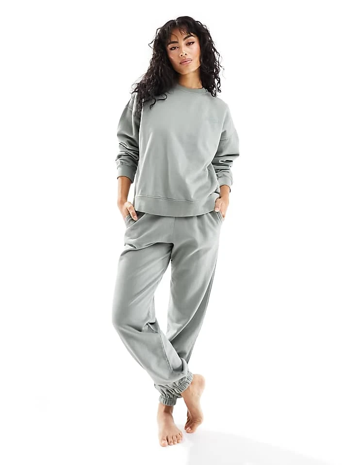 Pull&Bear Graphic Oversized Sweat Co-ord In Washed Green For Women - Image 3