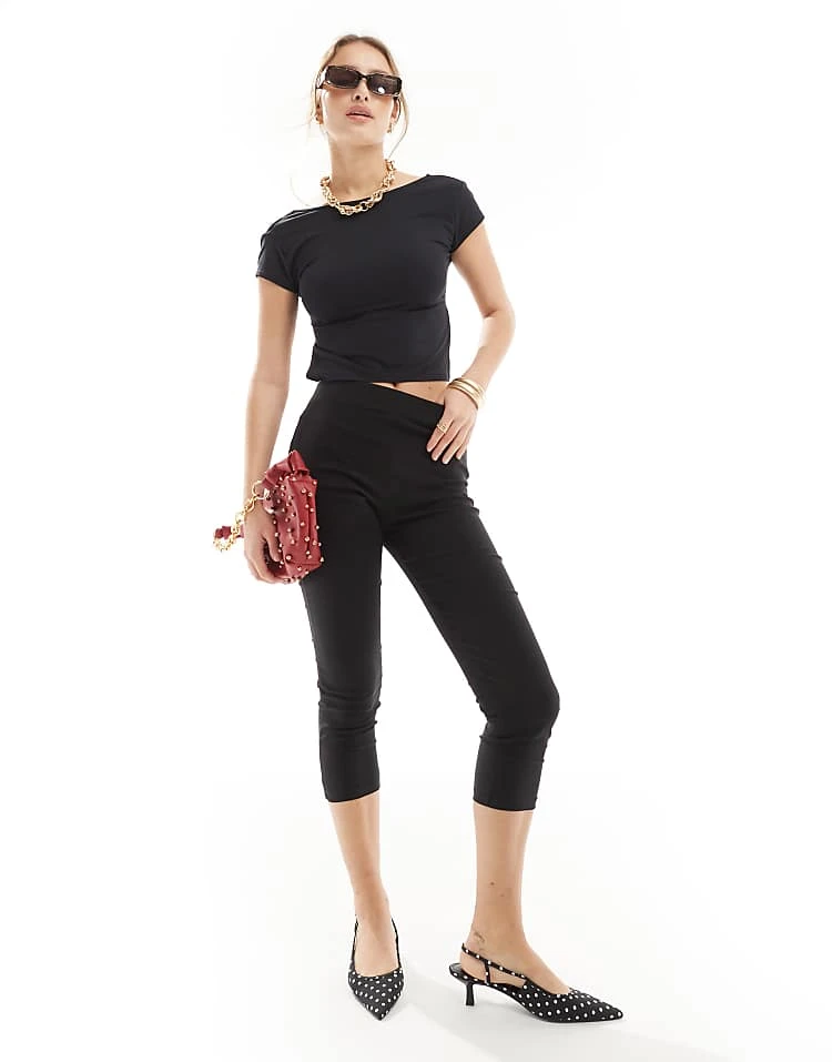 Pull&Bear Second Skin Polyamide Open Back T-shirt In Black For Women - Image 3