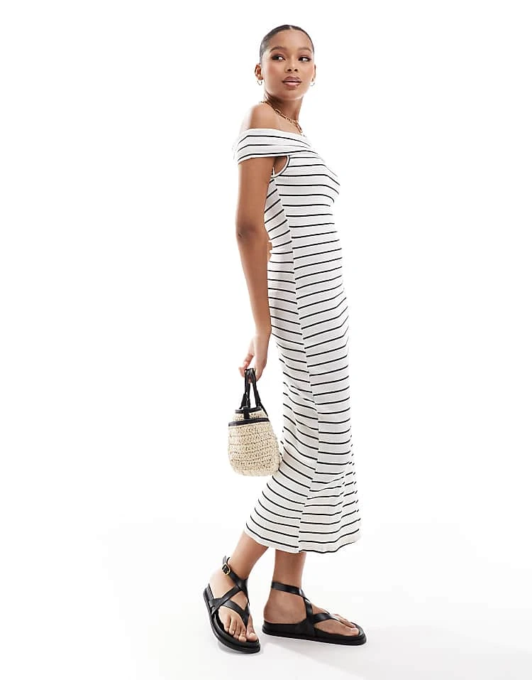 Pull&Bear Bardot Midaxi Dress In White & Black Stripe For Women - Image 4