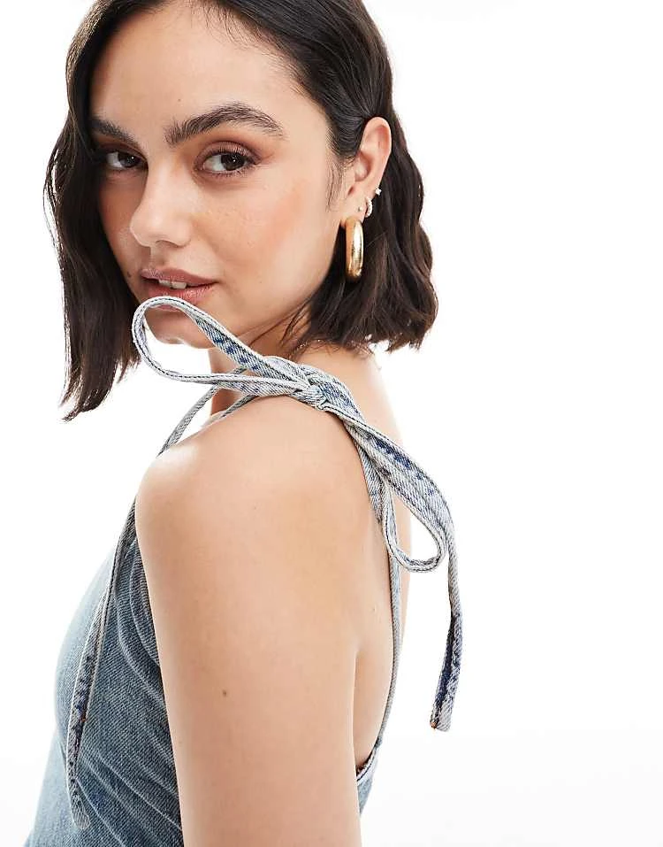Pull&Bear Strappy Denim Mini Dress In Medium Blue For Women - Image 2