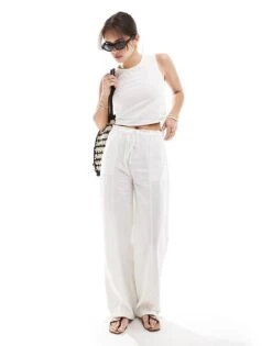 Pull&Bear Linen Raw Edge Top And Trouser Co-ord In White