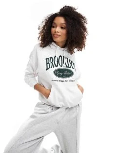 Pull&Bear New York Graphic Oversized Hoodie In White For Women