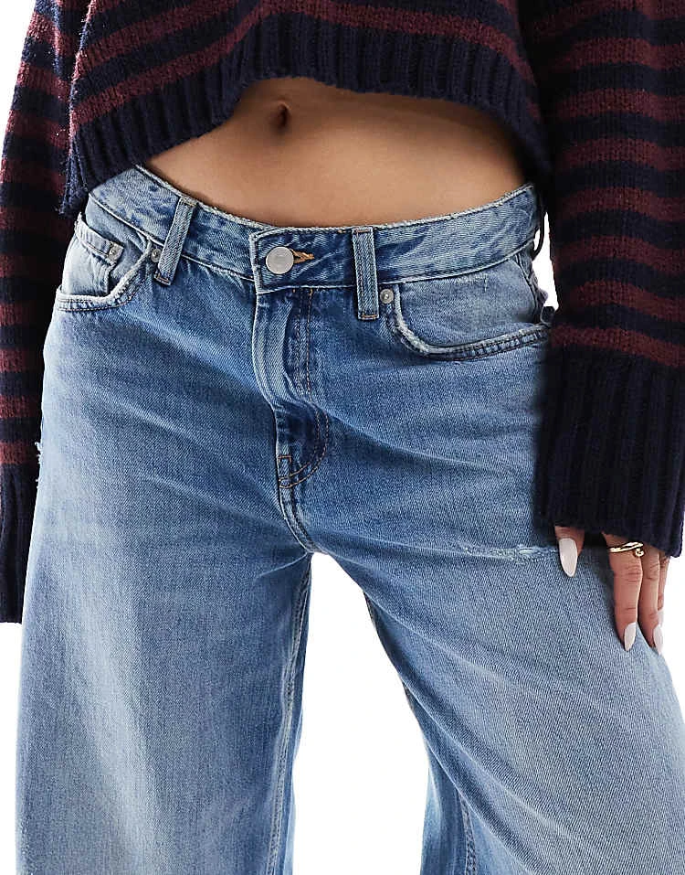 Pull&Bear Low Rise Oversized Baggy Jeans In Mid Blue For Women - Image 4