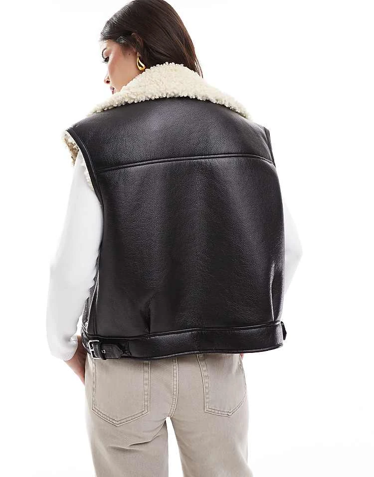 Pull&Bear Faux Shearling Trim Gilet In Dark Brown For Women - Image 3