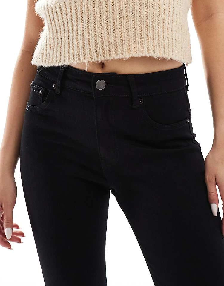 Pull&Bear Medium Rise Skinny Jeans In Black For Women - Image 5