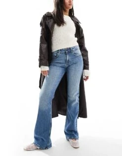 Pull&Bear Low Rise Bootcut Jean In Authentic Mid Blue Wash For Women