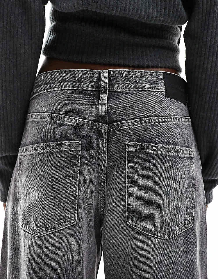 Pull&Bear Mid Rise Barrel Leg Jean In Washed Grey For Women - Image 3