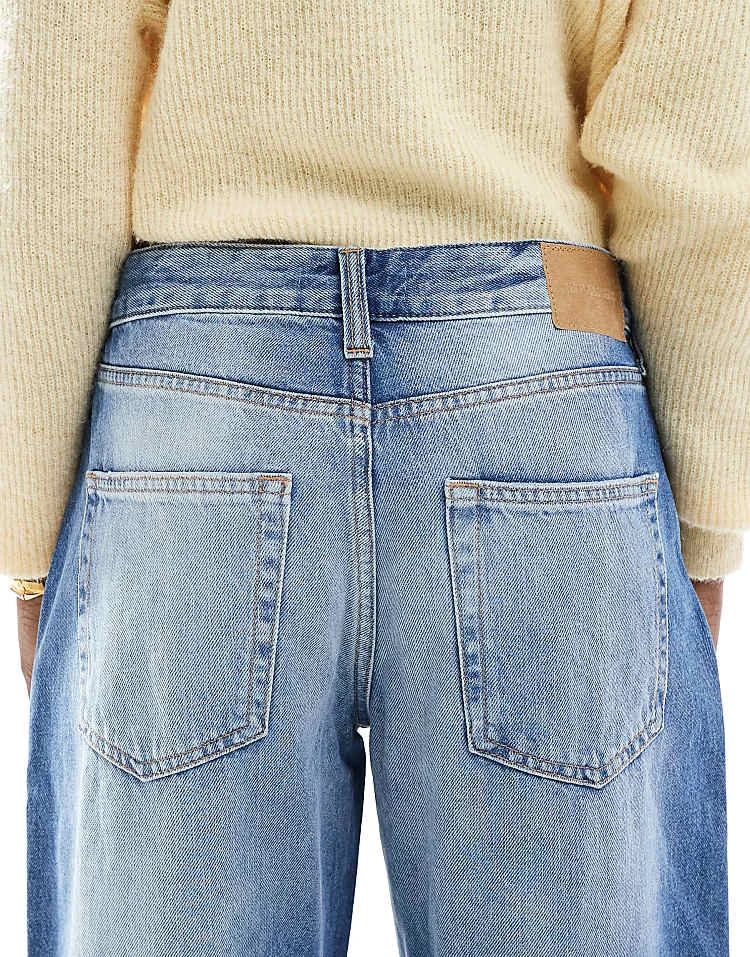 Pull&Bear Mid Rise Barrel Leg Jean In Medium Blue For Women - Image 5