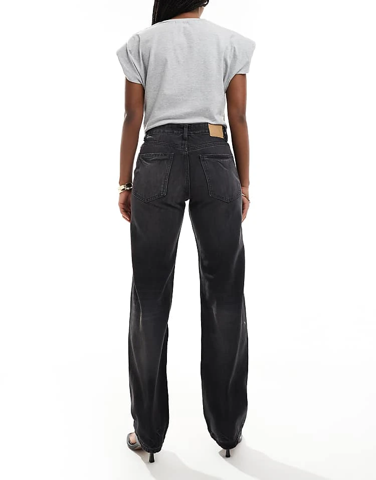 Pull&Bear Mid Rise Straight Leg Jeans In Black For Women - Image 3