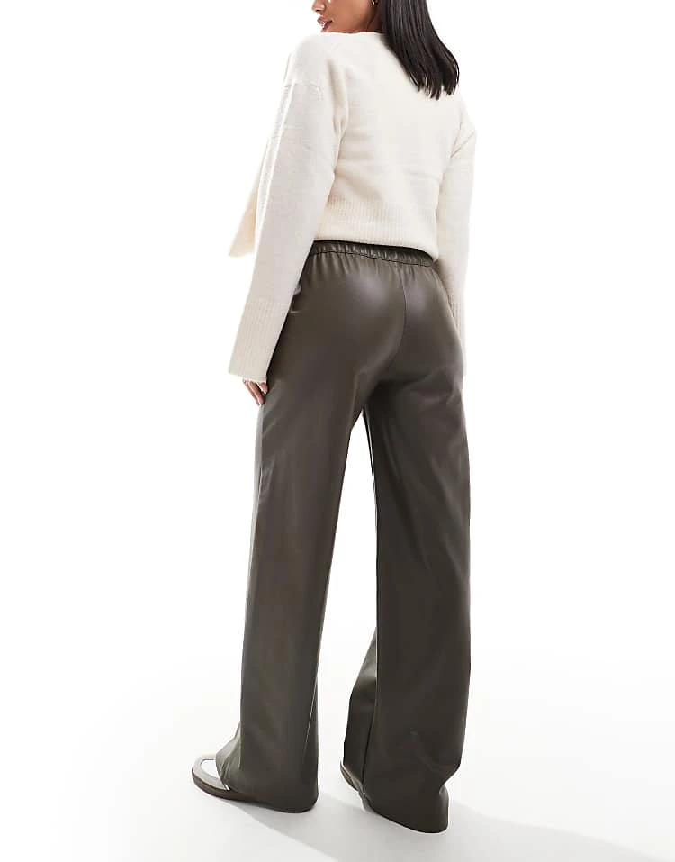 Pull&Bear Pull On Faux Leather Trouser In Grey For Women - Image 3