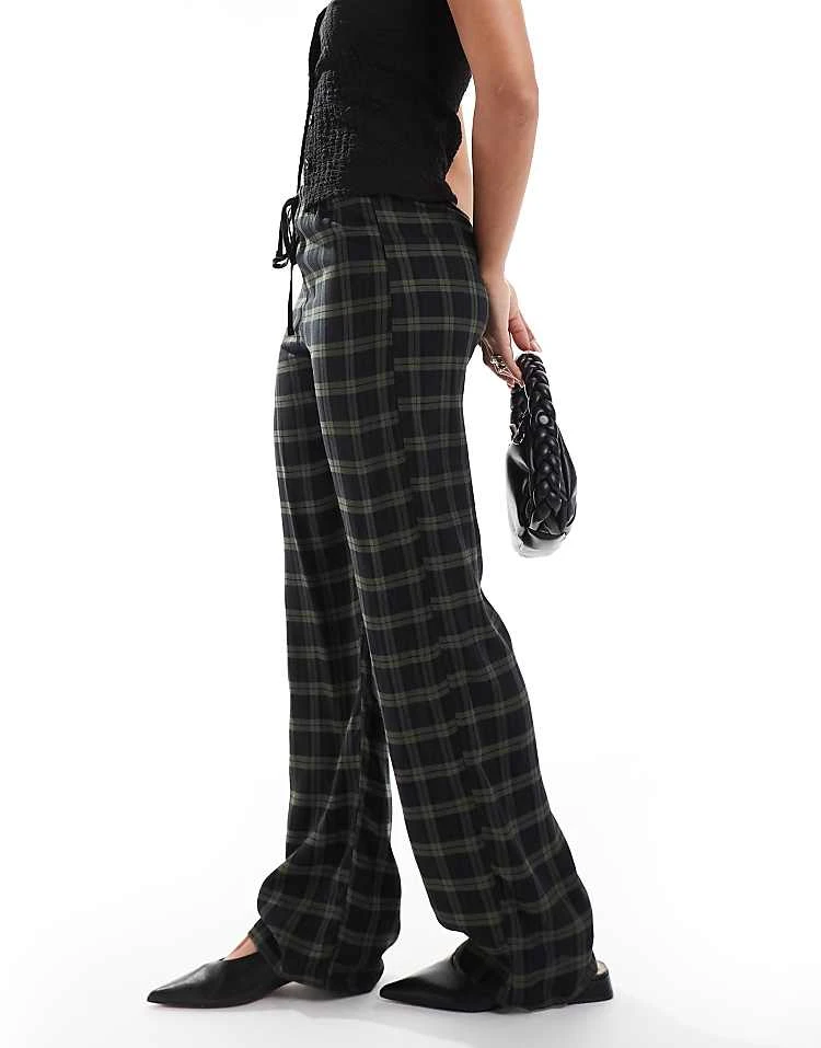 Pull&Bear Wide Leg Tartan Check Trousers In Navy And Green For Women - Image 2