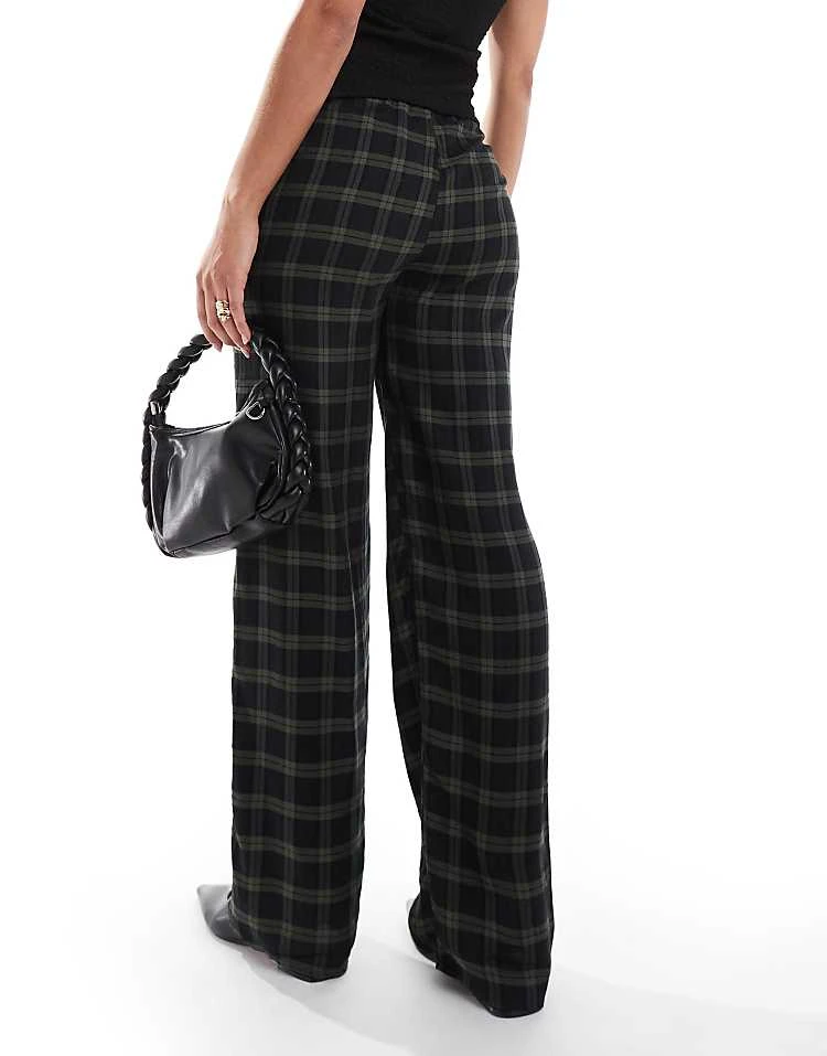 Pull&Bear Wide Leg Tartan Check Trousers In Navy And Green For Women - Image 3