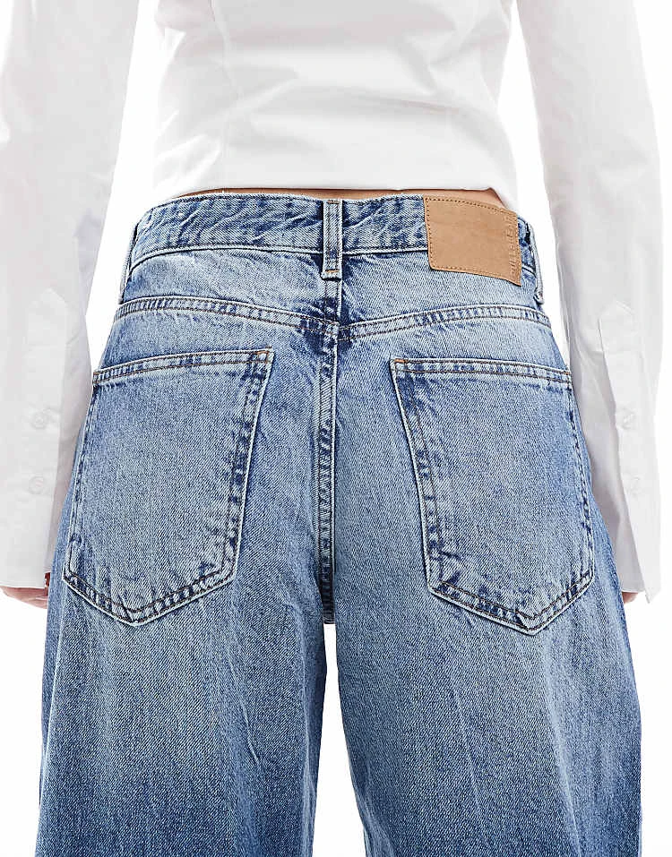Pull&Bear Baggy Wide Leg Jean In Bleached Mid Blue For Women - Image 4