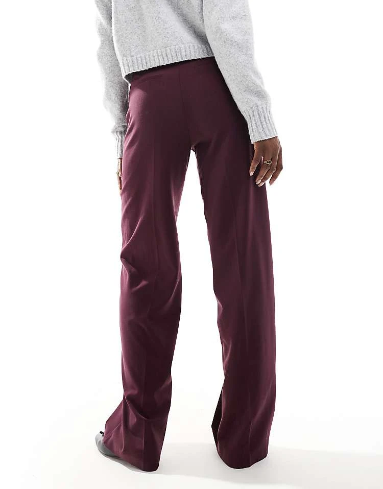 Pull&Bear High Waisted Wide Leg Tailored Trouser In Burgundy For Women - Image 2