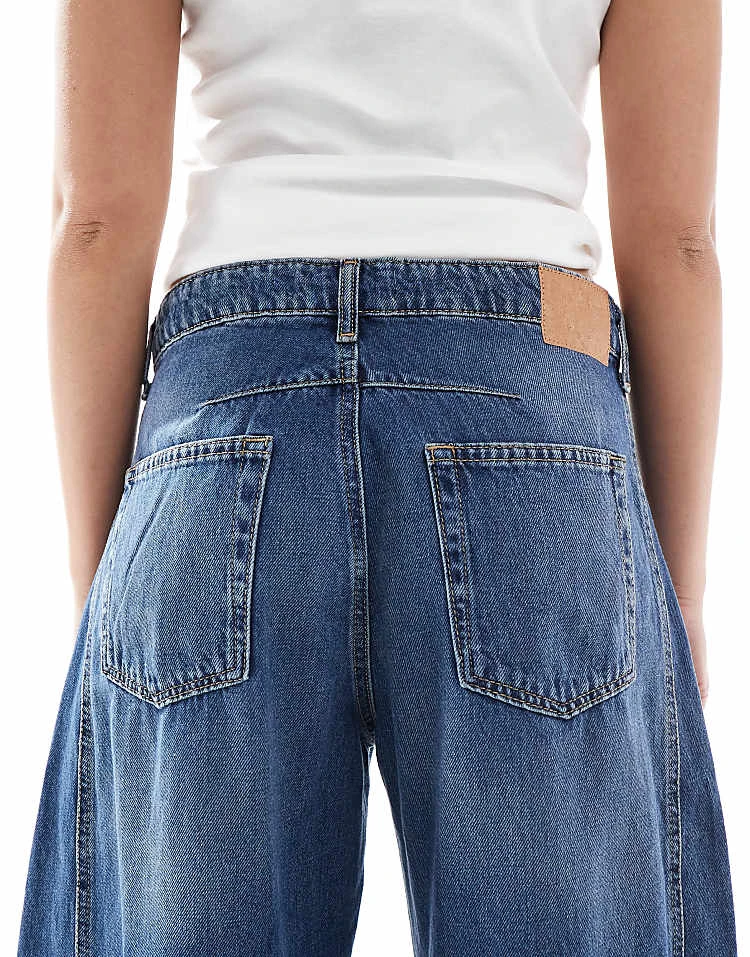 Pull&Bear Barrel Leg Jean In Washed Dark Blue For Women - Image 4