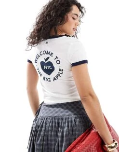 Pull&Bear Big Apple Baby Tee In White For Women