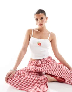 Pull&Bear Strawberry Graphic Cami Top In White For Women
